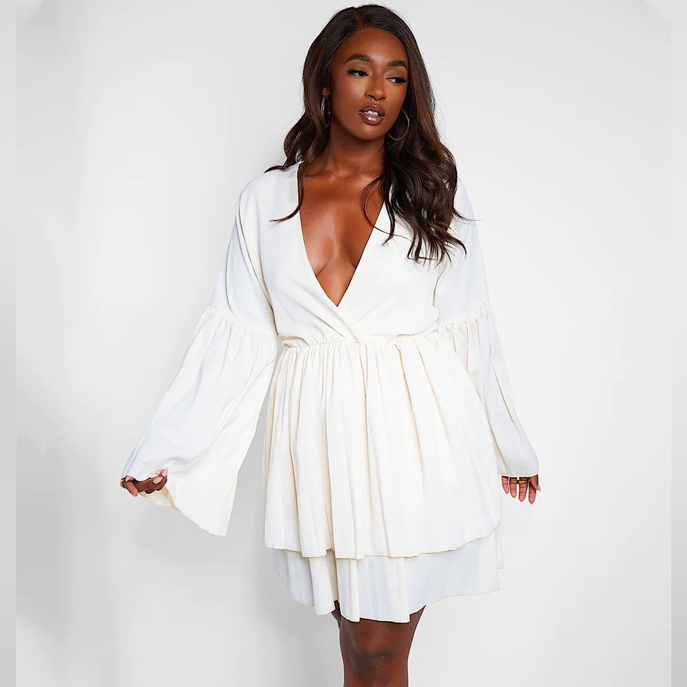 ✨ Off-White Tiered Mini Skater Dress